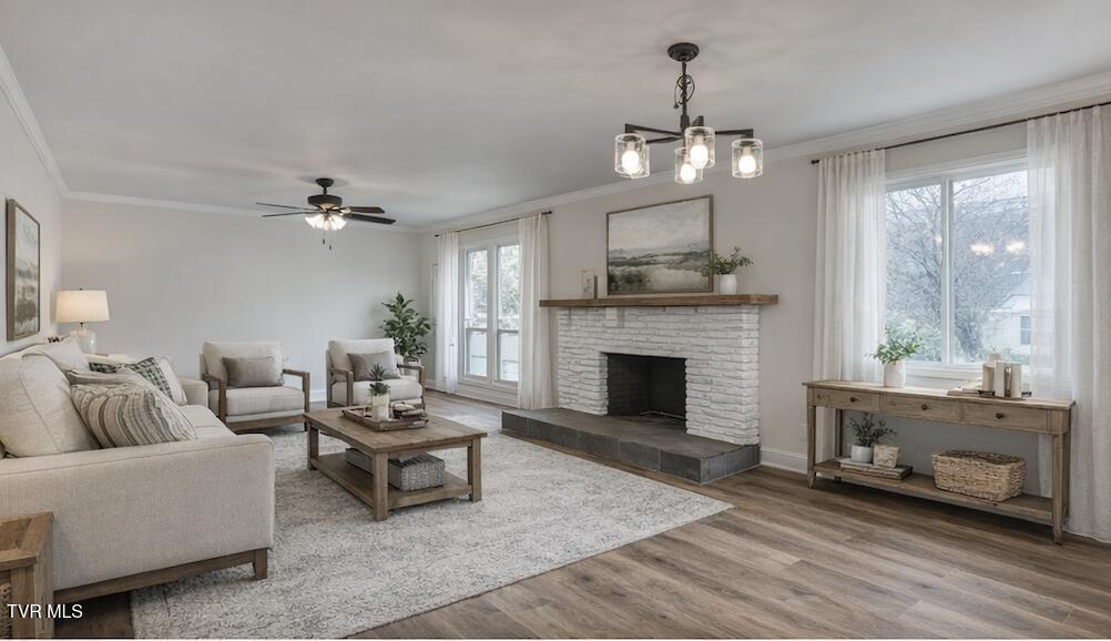 2230 Dave Buck Road Johnson City, TN 37601 - Photo 5 of 30 Living Room