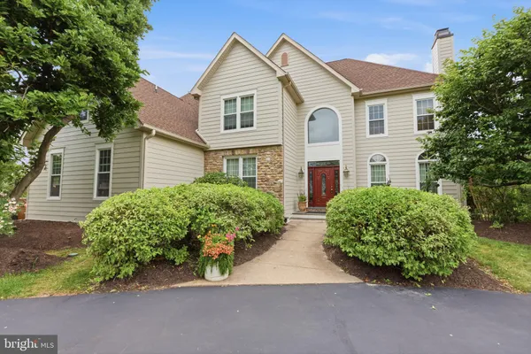 $1,300,000 | 25 Alexanders Court, Newtown, PA 18940