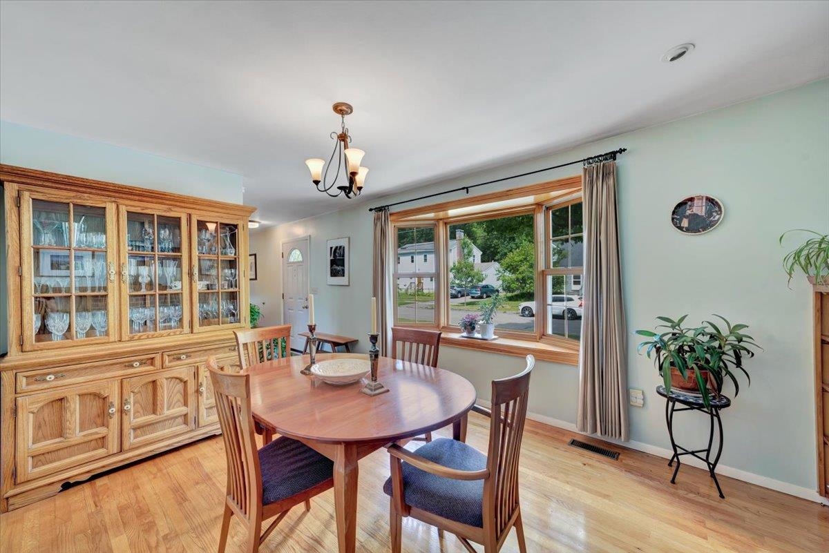 64 Sandy Lane Burlington, VT 05408 - Photo 9 of 48