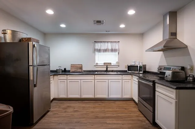 $1,030,000 | 3377 O Quinn Branch Road, La Grange, TX 78945