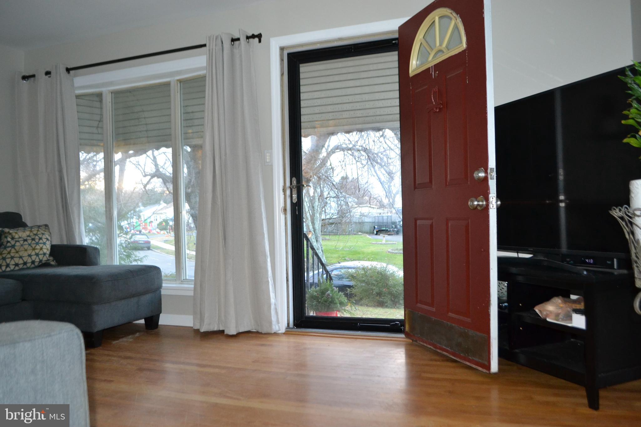 232 Clamer Road Ewing, NJ 08628 - Photo 2 of 15 Living rm, large bay window, interior just painted