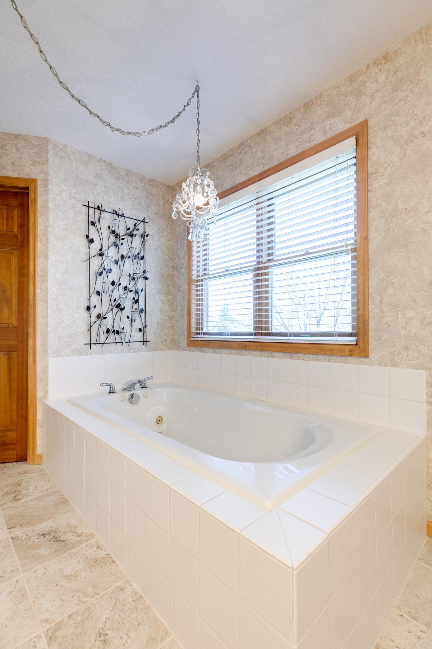 7568 Walnut Curve Chanhassen, MN 55317 - Photo 27 of 53