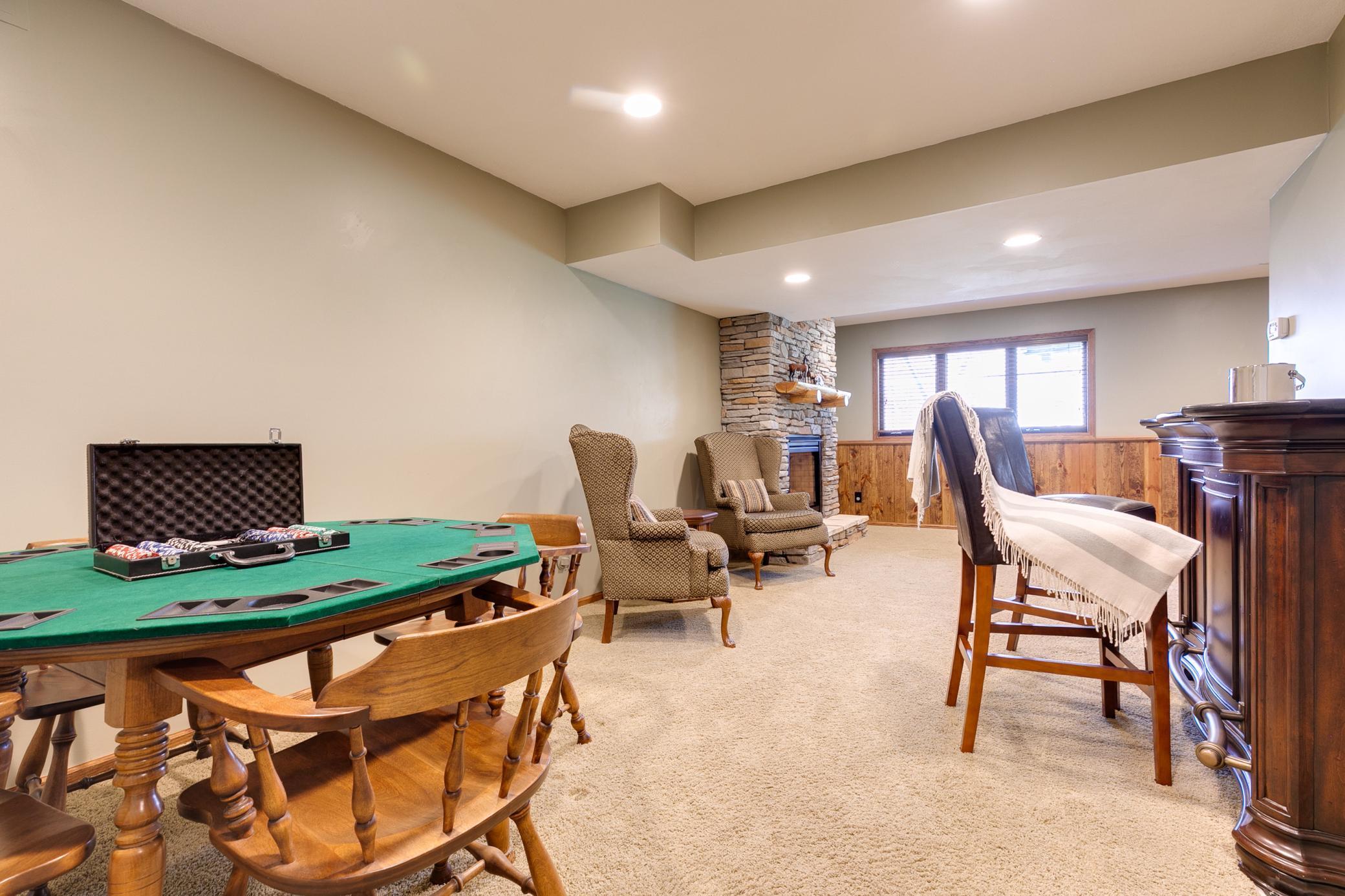 7568 Walnut Curve Chanhassen, MN 55317 - Photo 38 of 53