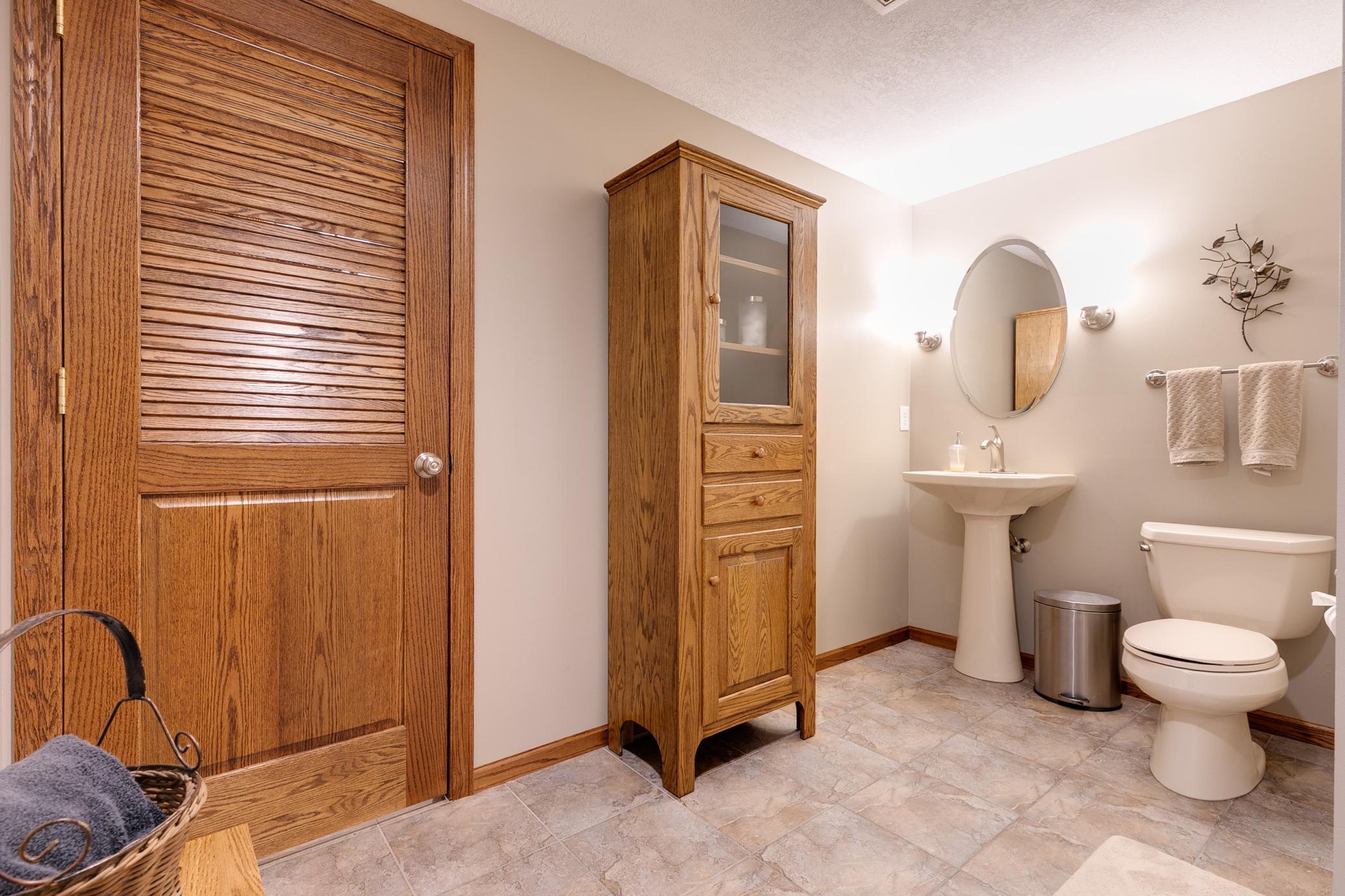 7568 Walnut Curve Chanhassen, MN 55317 - Photo 40 of 53