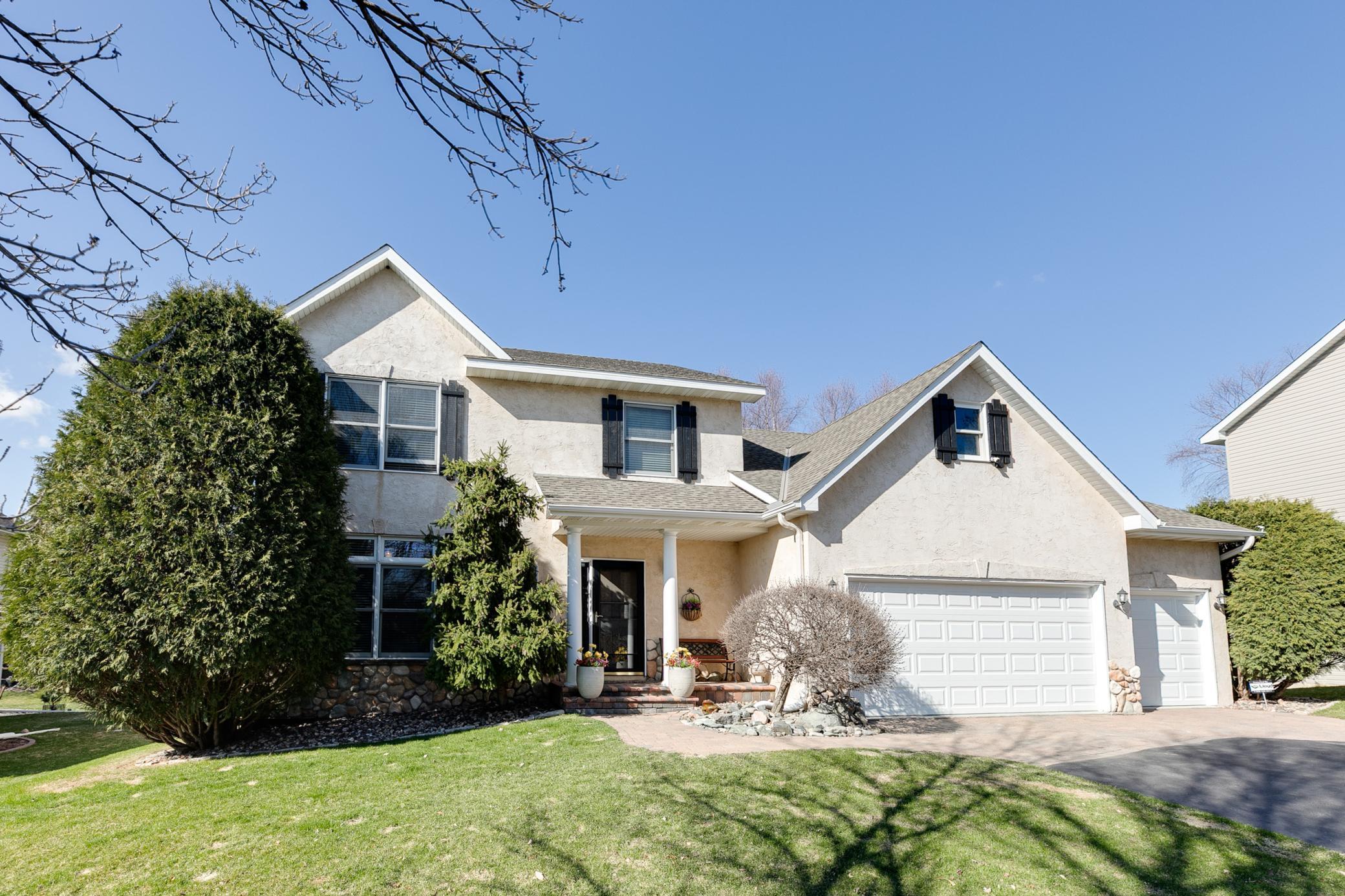 7568 Walnut Curve Chanhassen, MN 55317 - Photo 5 of 53