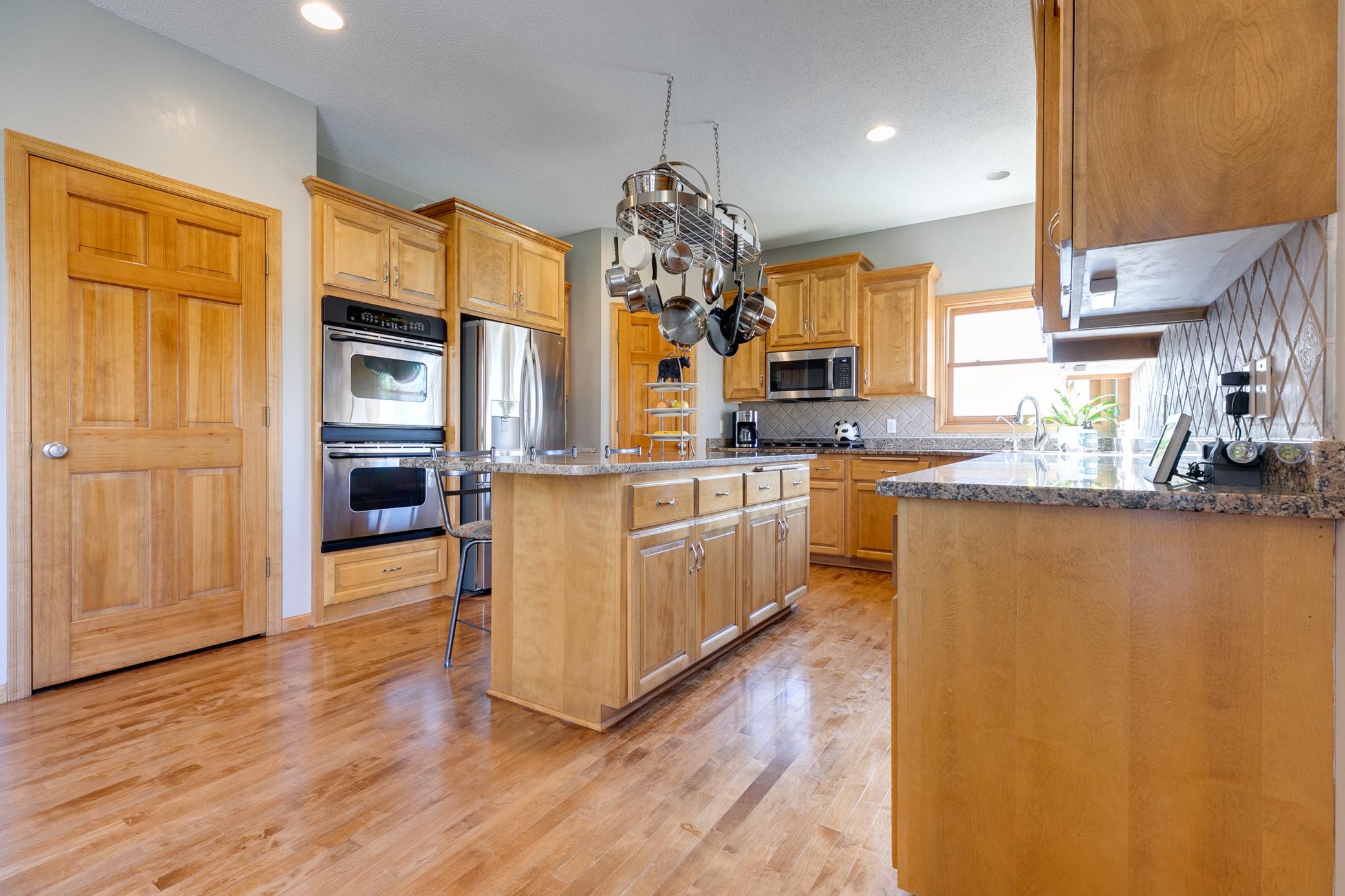 7568 Walnut Curve Chanhassen, MN 55317 - Photo 9 of 53