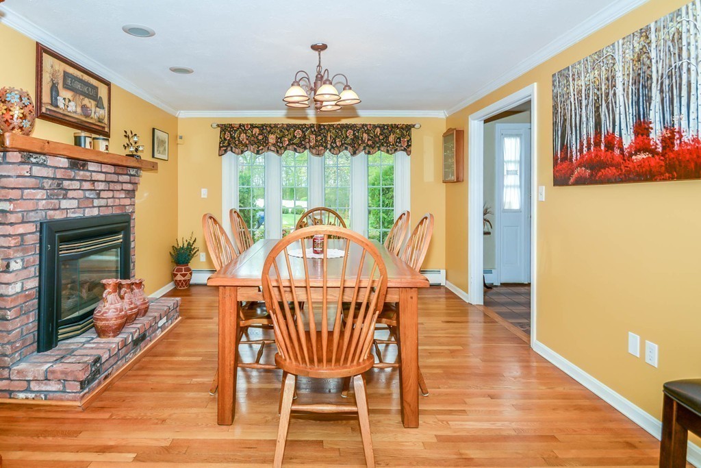 142 Lexington Road Dracut, MA 01826 - Photo 17 of 30 Gallery Image 17