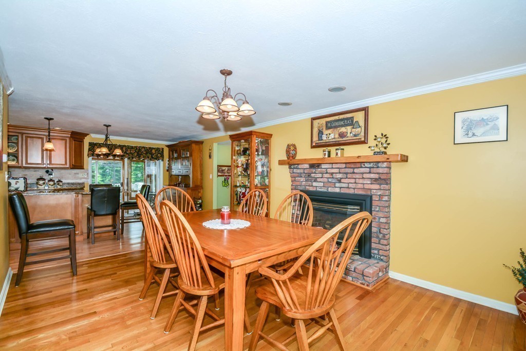 142 Lexington Road Dracut, MA 01826 - Photo 18 of 30 Gallery Image 18