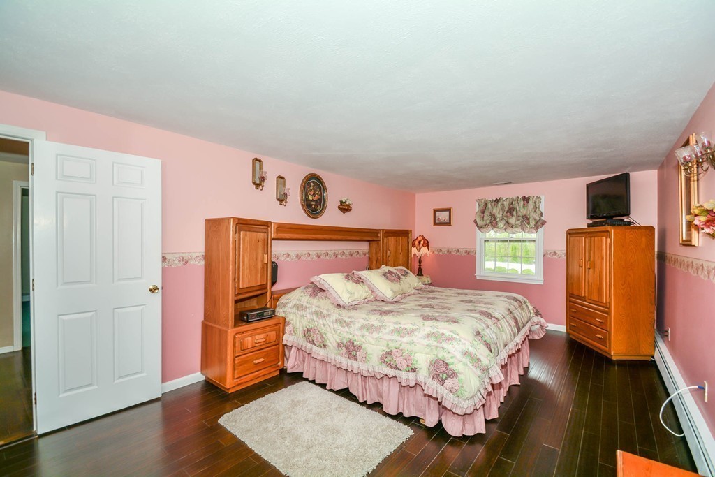 142 Lexington Road Dracut, MA 01826 - Photo 23 of 30 Gallery Image 23