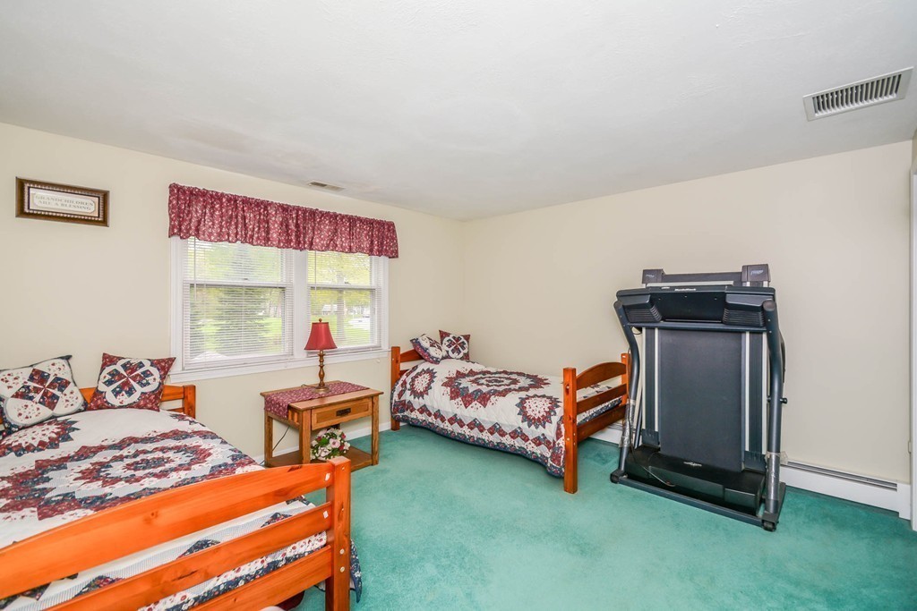 142 Lexington Road Dracut, MA 01826 - Photo 25 of 30 Gallery Image 25