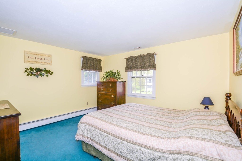 142 Lexington Road Dracut, MA 01826 - Photo 27 of 30 Gallery Image 27