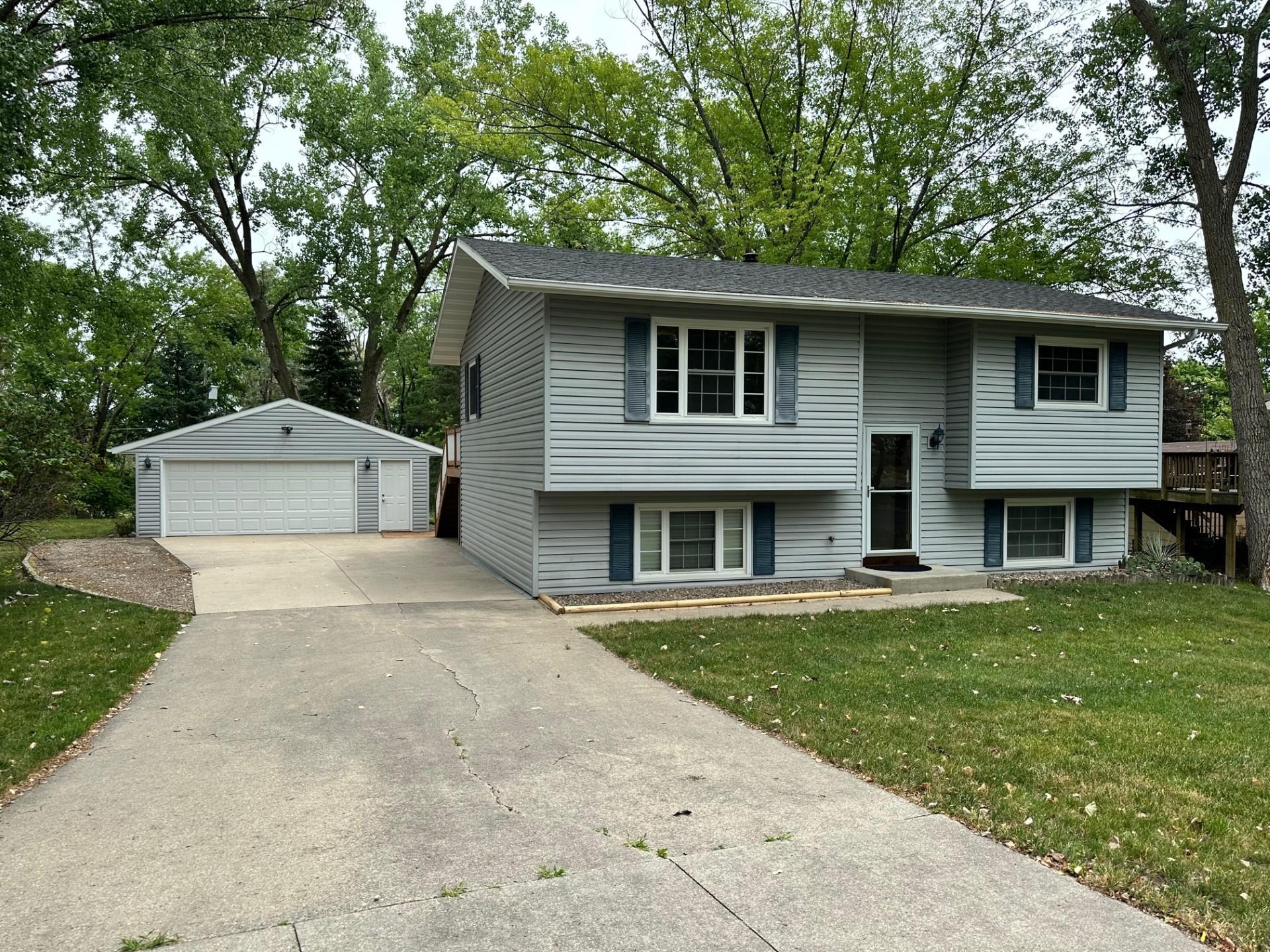 408 40th Ave Lane Northwest Rochester, MN 55901 - Photo 1 of 1