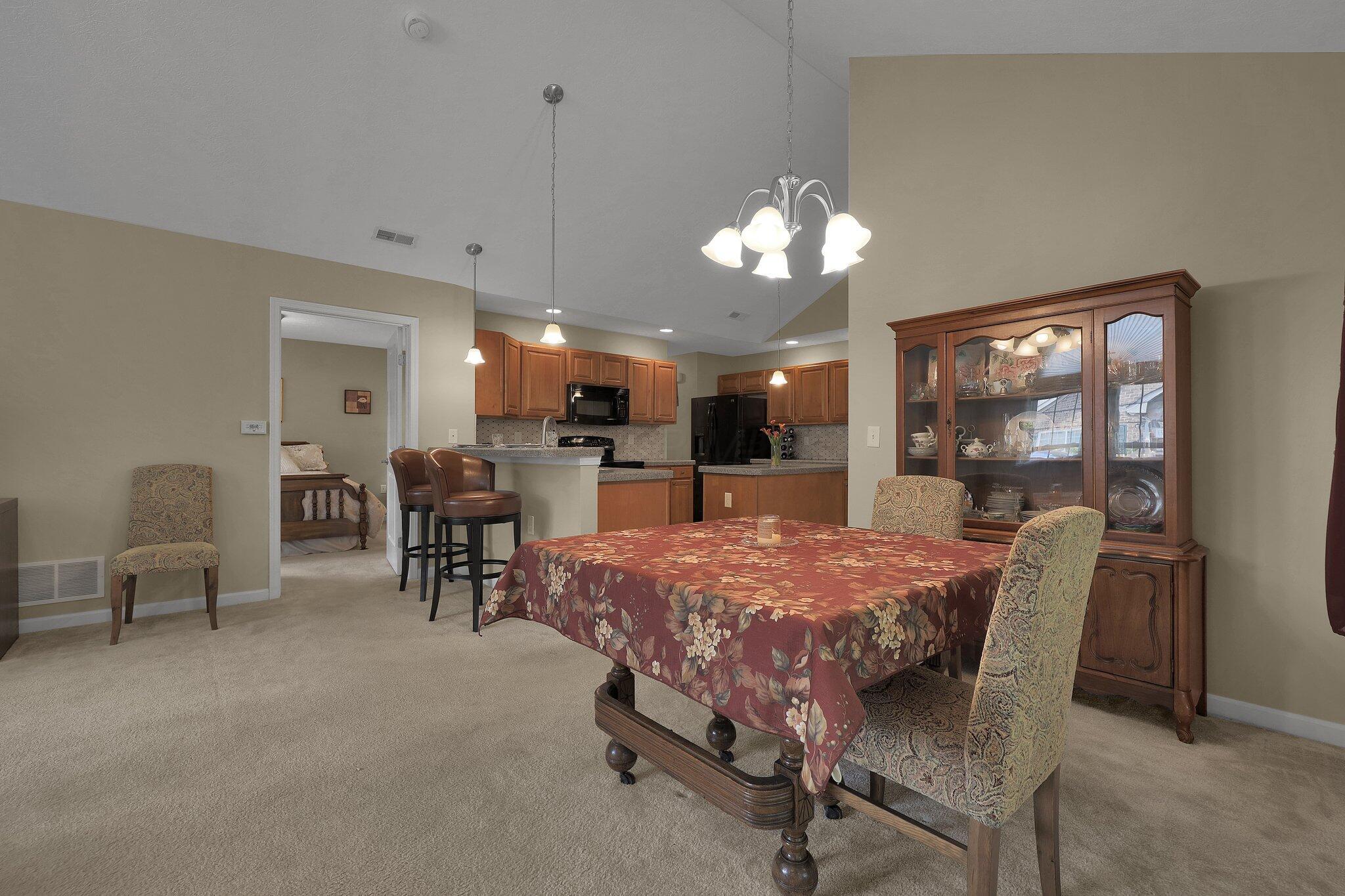 5685 White Goose Road Westerville, OH 43081 - Photo 7 of 37 Dining room facing Kitchen, 3rd Bedroom