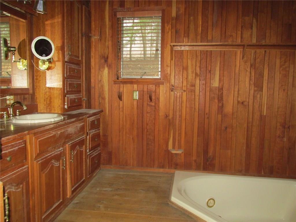 188 County Line Road Champion, PA 15622 - Photo 20 of 25 This private master bathroom has a sunken jetted tub!