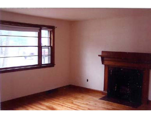 104 Plain Road Westford, MA 01886 - Photo 3 of 6 Gallery Image 3