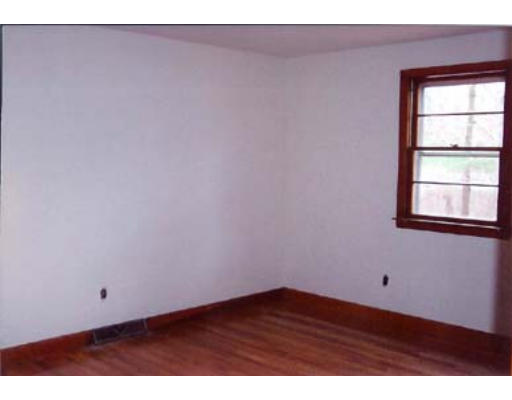 104 Plain Road Westford, MA 01886 - Photo 5 of 6 Gallery Image 5