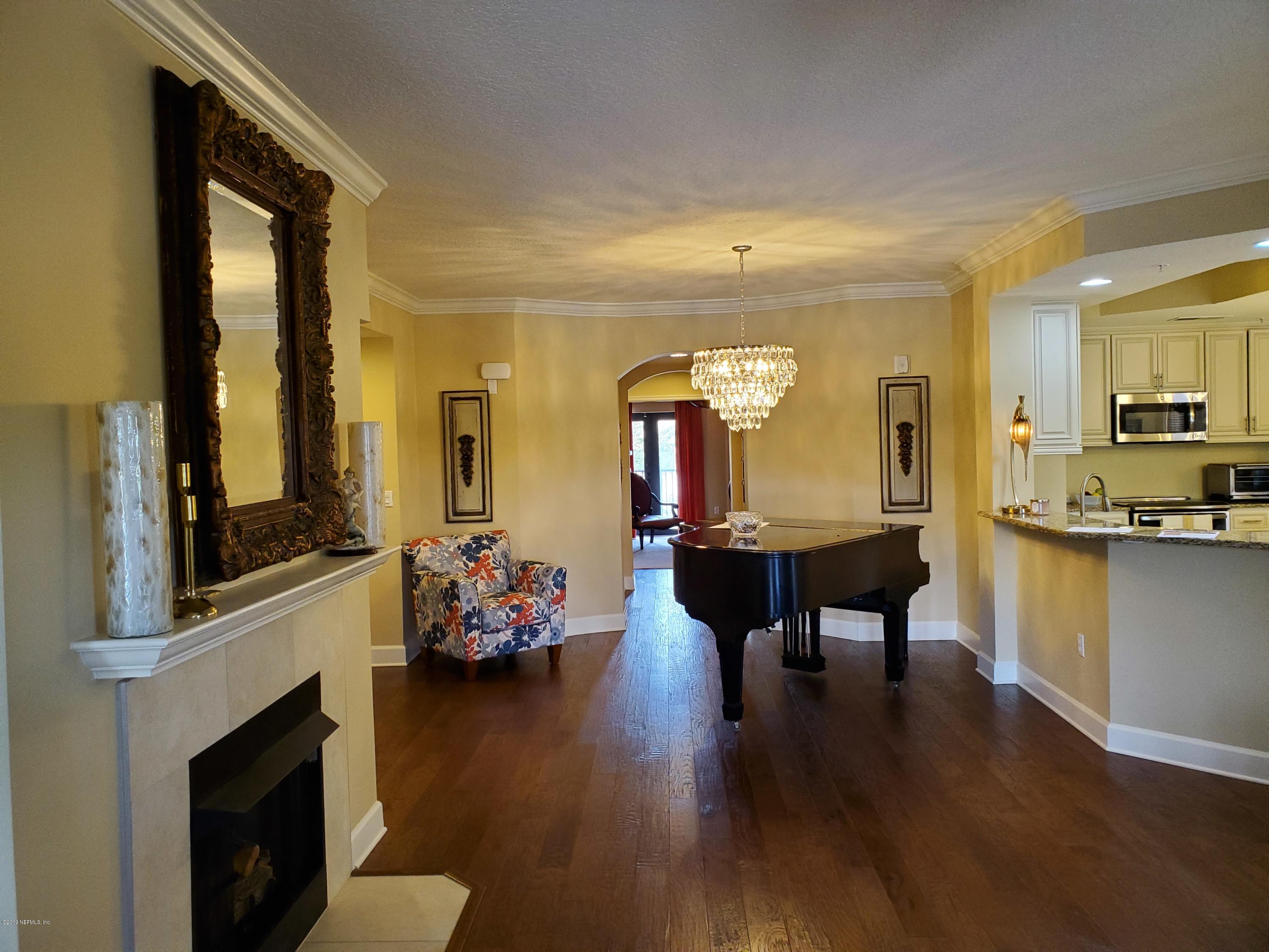3958 Baymeadows Road, Unit 2204 Jacksonville, FL 32217 - Photo 6 of 27 Dining Area