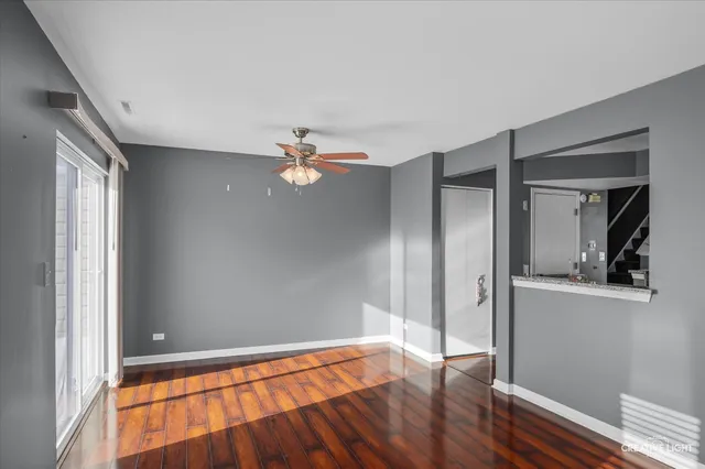 $275,000 | 609 Hidden Creek Lane, Unit 609, North Aurora, IL 60542