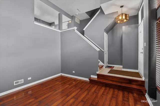 $275,000 | 609 Hidden Creek Lane, Unit 609, North Aurora, IL 60542