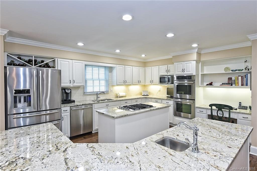 475 Cranborne Chase Fort Mill, SC 29708 - Photo 13 of 36 Gallery Image 13