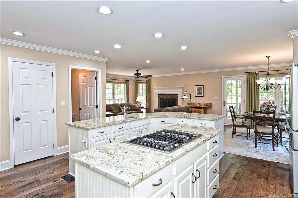 475 Cranborne Chase Fort Mill, SC 29708 - Photo 14 of 36 Gallery Image 14