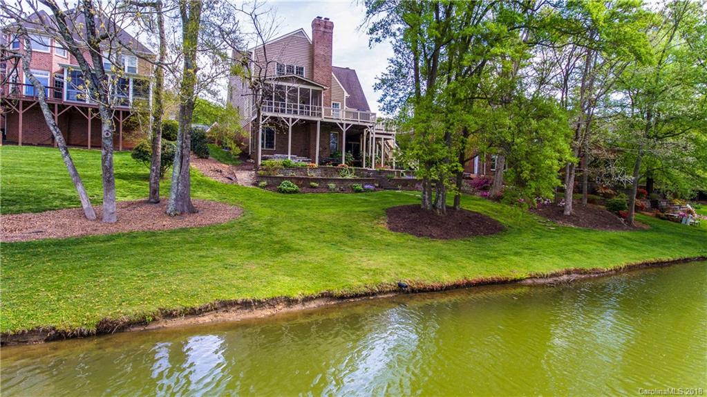475 Cranborne Chase Fort Mill, SC 29708 - Photo 4 of 36 Gallery Image 4