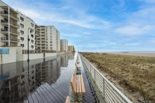 $3,750 | 420 Shore Road, Unit 1F, Long Beach, NY 11561