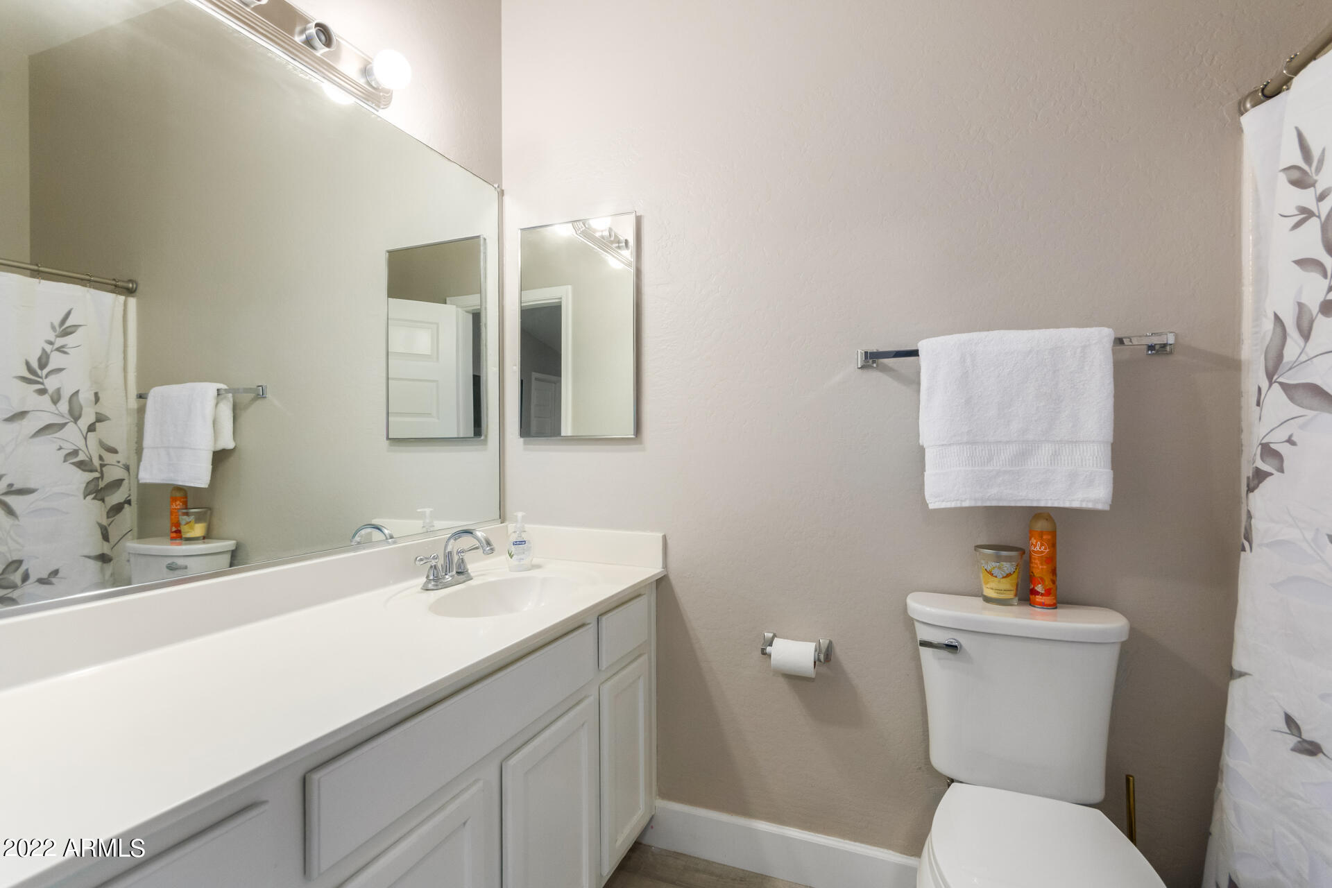 2150 East Bell Road, Unit 1010 Phoenix, AZ 85022 - Photo 23 of 31 27- Bell