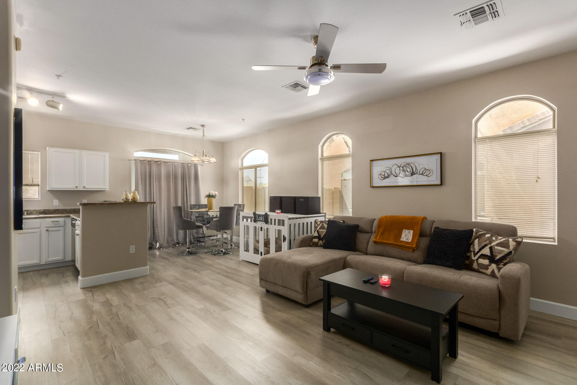 2150 East Bell Road, Unit 1010 Phoenix, AZ 85022 - Photo 3 of 31 05- Bell