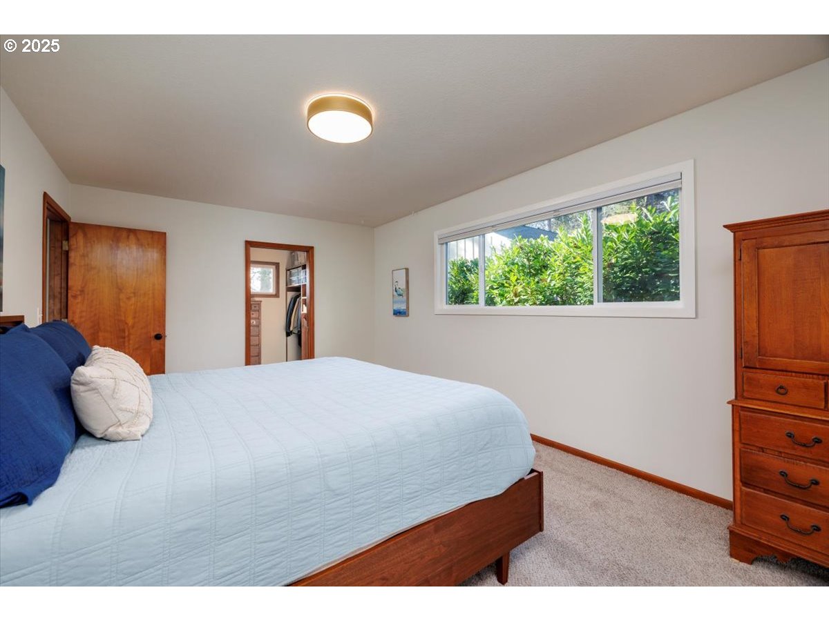 13025 Southwest Davies Road Beaverton, OR 97008 - Photo 14 of 38 Primary Bedroom