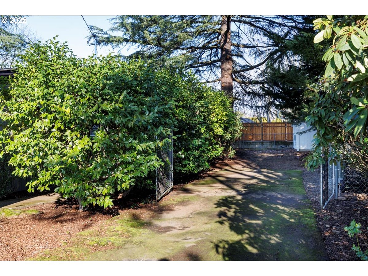13025 Southwest Davies Road Beaverton, OR 97008 - Photo 20 of 38 RV Parking