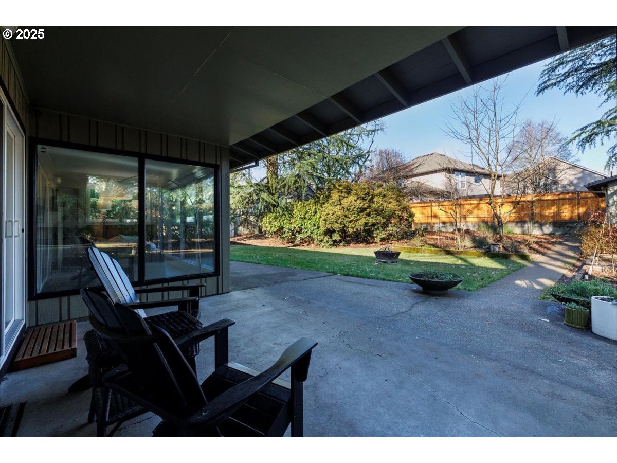 13025 Southwest Davies Road Beaverton, OR 97008 - Photo 31 of 38 Covered Patio