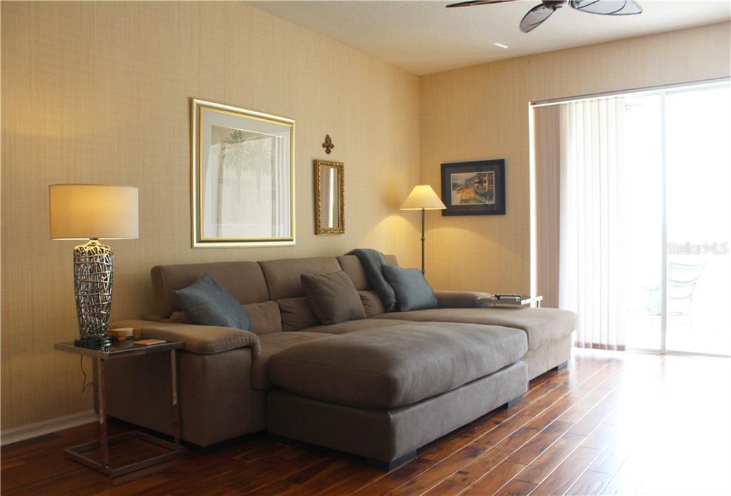 5251 Mahogany Run Avenue, Unit 514 Sarasota, FL 34241 - Photo 12 of 37