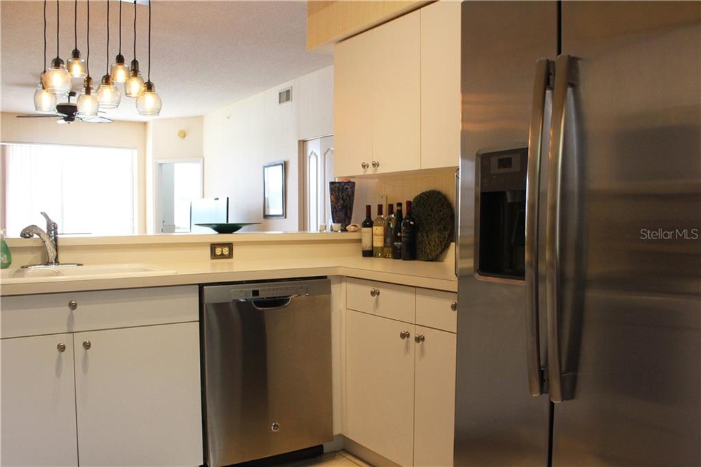 5251 Mahogany Run Avenue, Unit 514 Sarasota, FL 34241 - Photo 10 of 37