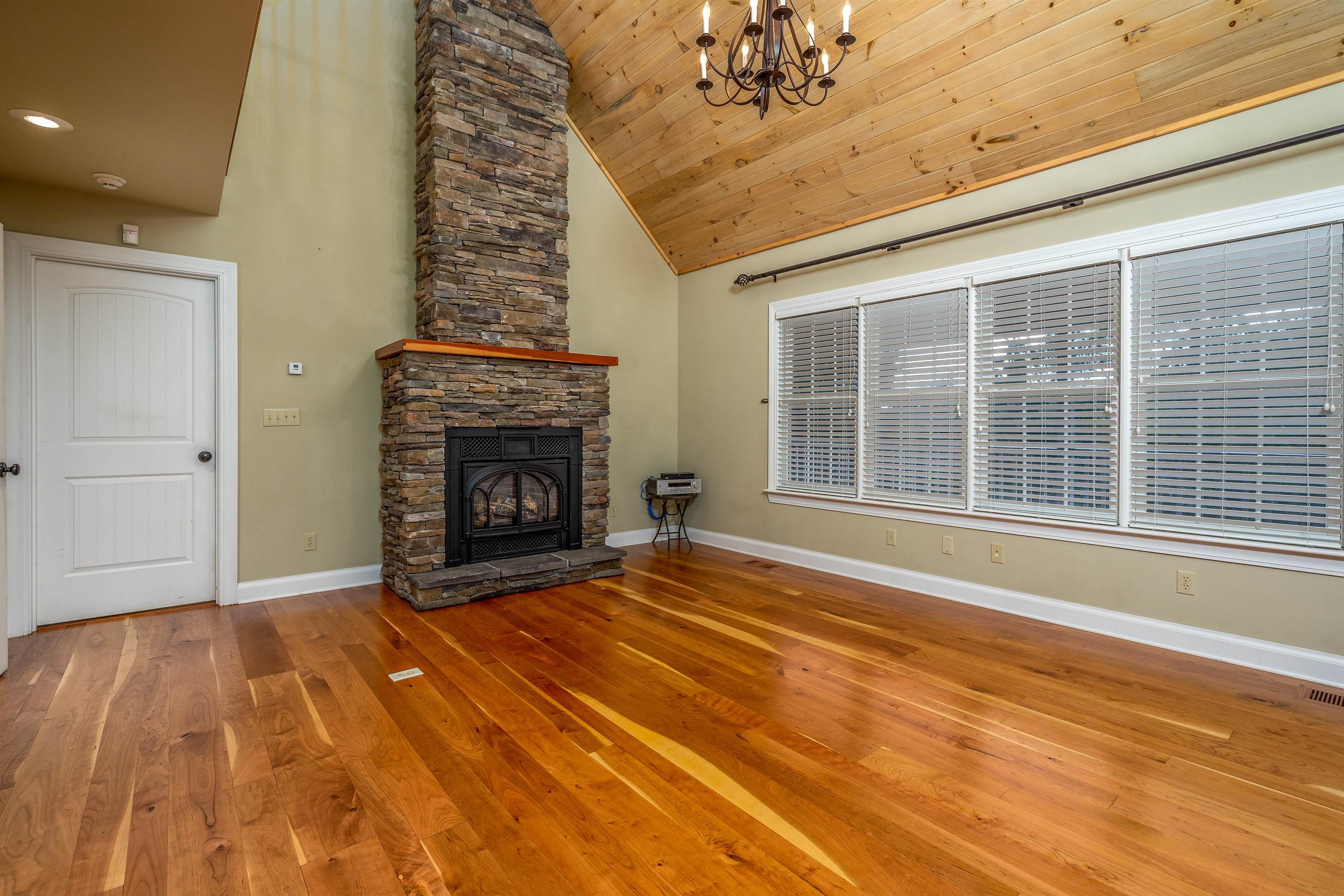 2299 Carter Caves Road Olive Hill, KY 41164 - Photo 9 of 25