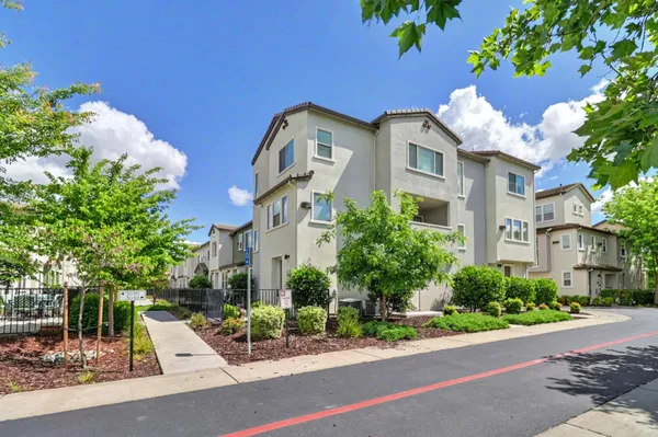 $412,000 | 3034 Mesmerizing Walk, Sacramento, CA 95835