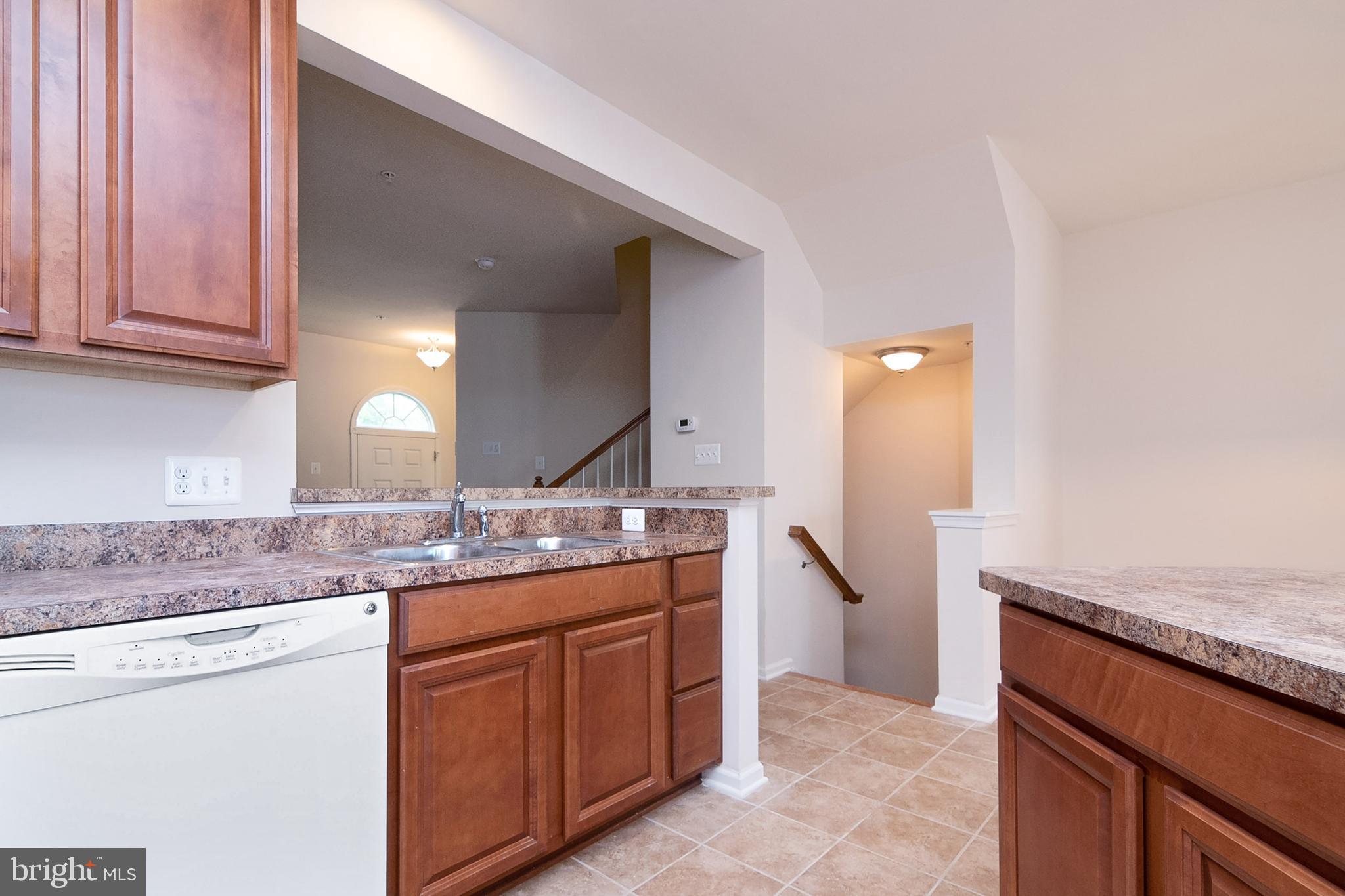 2074 Spring Run Circle Frederick, MD 21702 - Photo 11 of 39 Gallery Image 11