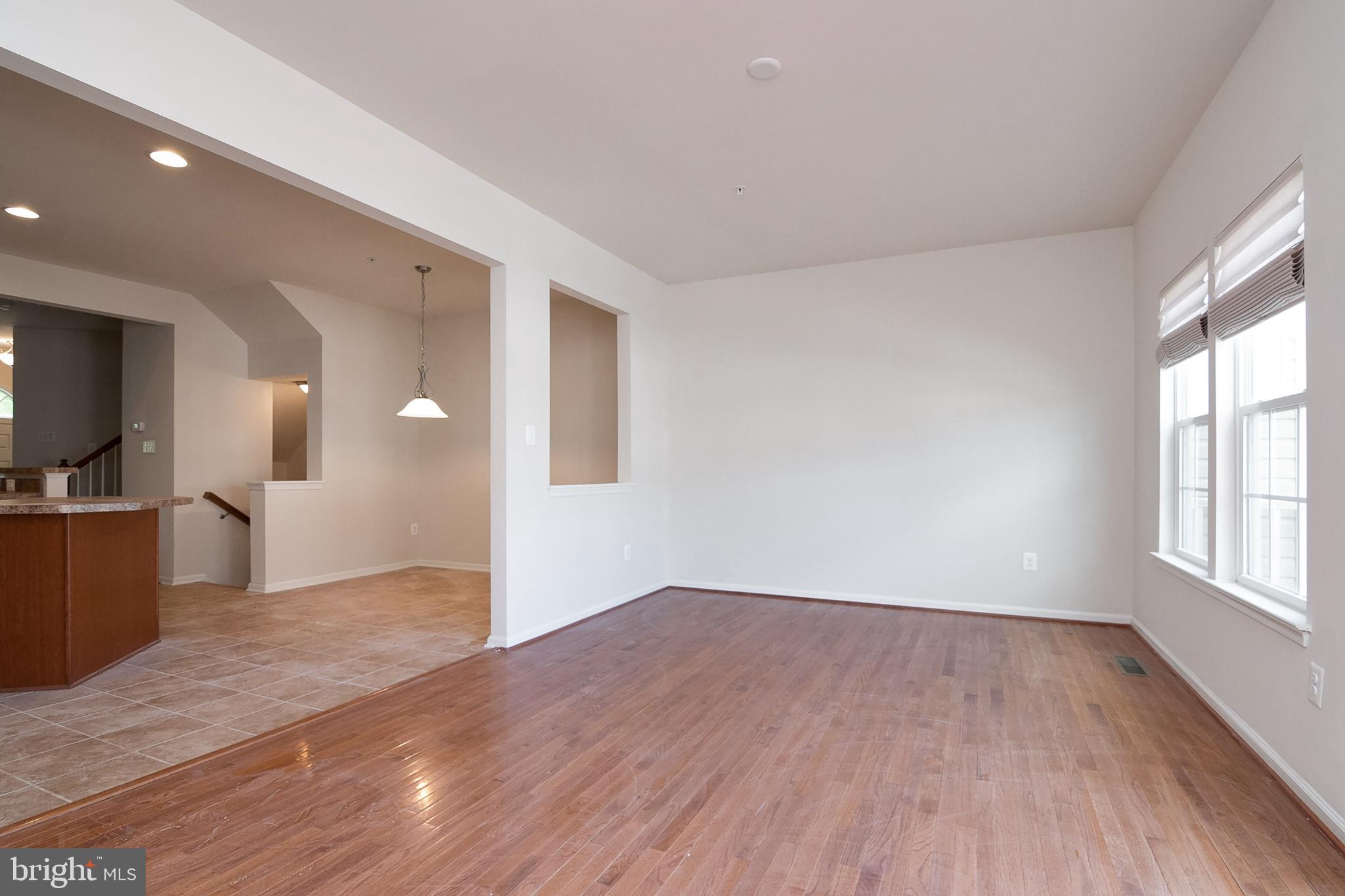 2074 Spring Run Circle Frederick, MD 21702 - Photo 12 of 39 Gallery Image 12
