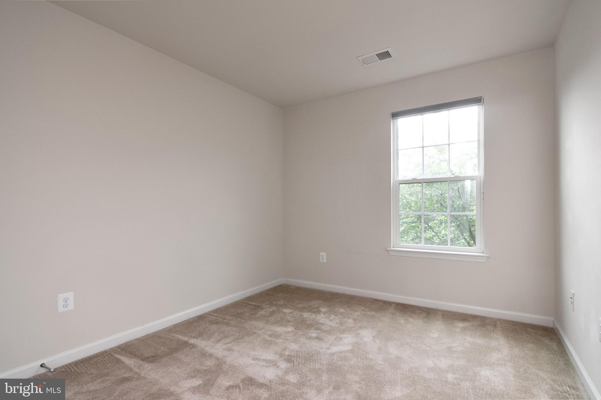 2074 Spring Run Circle Frederick, MD 21702 - Photo 19 of 39 Gallery Image 19