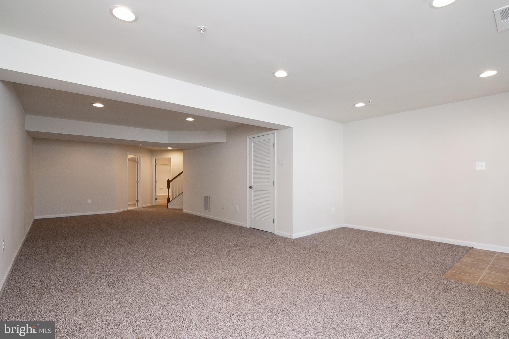2074 Spring Run Circle Frederick, MD 21702 - Photo 29 of 39 Gallery Image 29
