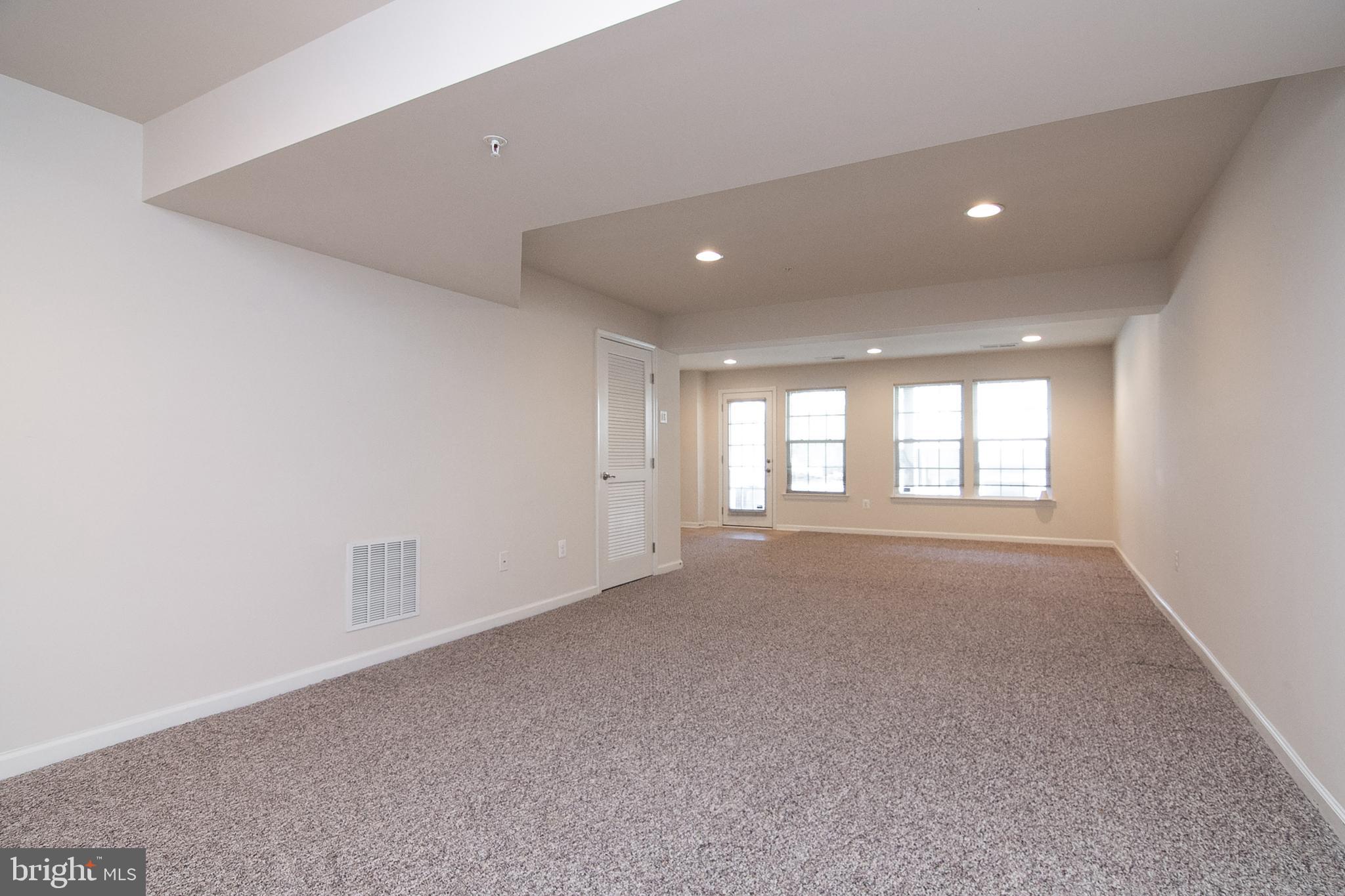 2074 Spring Run Circle Frederick, MD 21702 - Photo 30 of 39 Gallery Image 30