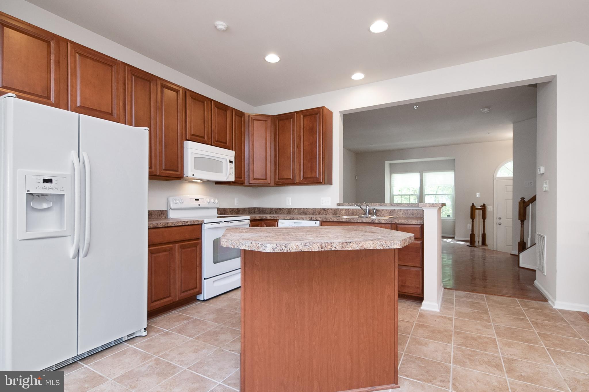2074 Spring Run Circle Frederick, MD 21702 - Photo 9 of 39 Gallery Image 9