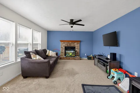 $279,000 | 10638 Regis Court, Indianapolis, IN 46239