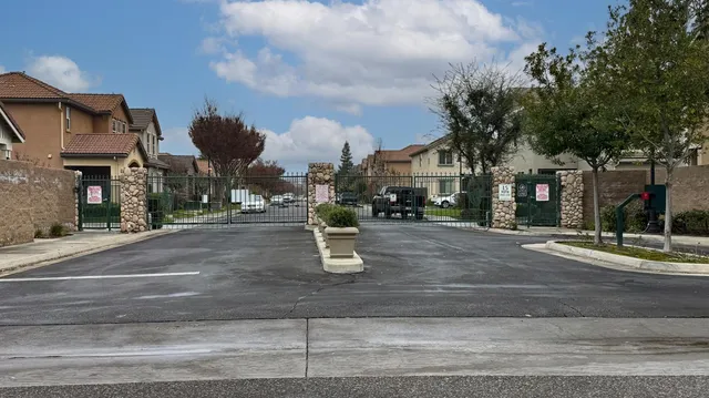 $410,000 | 4386 West Artemisa Drive, Fresno, CA 93722