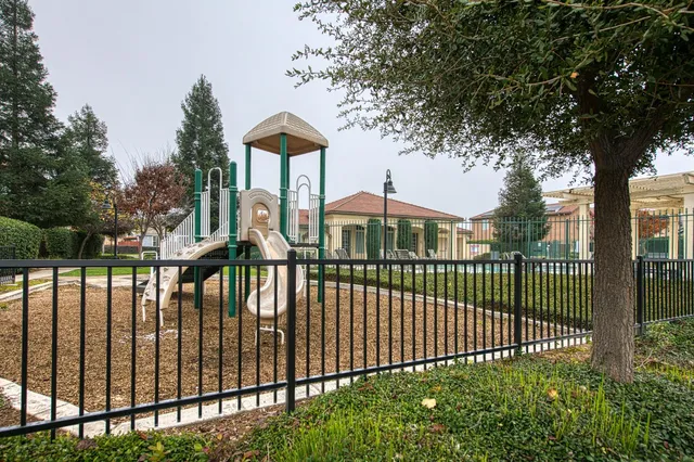 $410,000 | 4386 West Artemisa Drive, Fresno, CA 93722