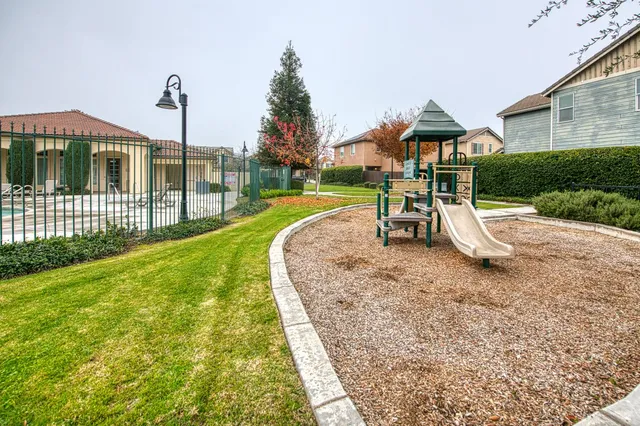 $410,000 | 4386 West Artemisa Drive, Fresno, CA 93722