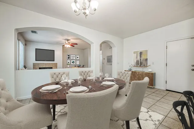 $410,000 | 4386 West Artemisa Drive, Fresno, CA 93722