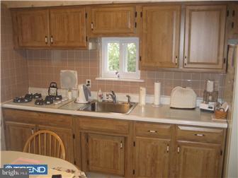 1206 Ripley Street Philadelphia, PA 19111 - Photo 3 of 7 Kitchen