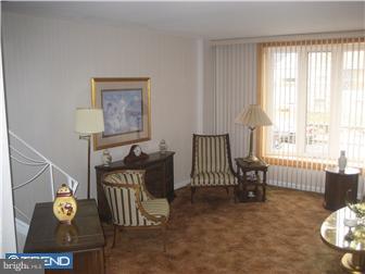 1206 Ripley Street Philadelphia, PA 19111 - Photo 4 of 7 Living Room