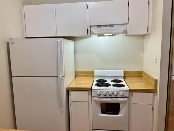 $2,000 | 221 Boardwalk Avenue, Unit D, San Bruno, CA 94066